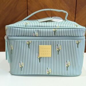 NWT Tender Love + Carry Toiletry Weekender Bag RARE Stripe Floral